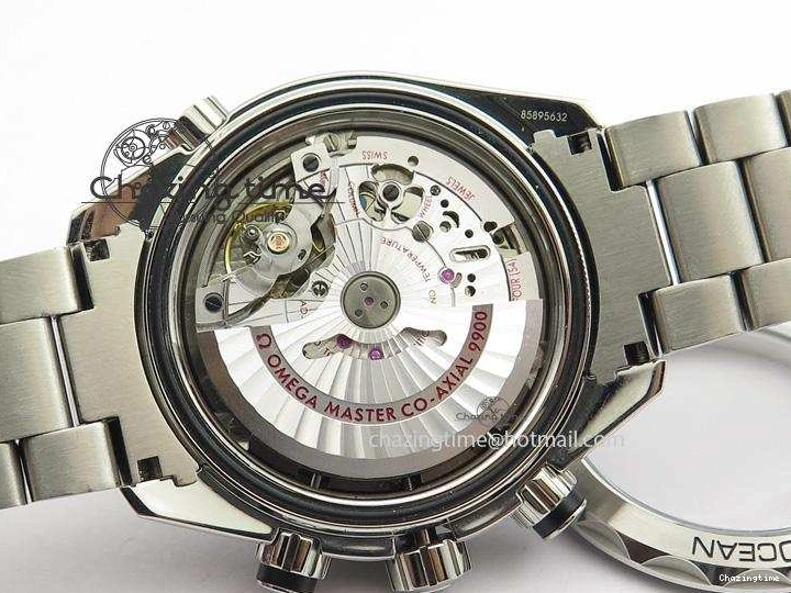 0715 UrbanChic Master Chronometer 45mm SS JHF Black Dial On SS Bracelet A 8248